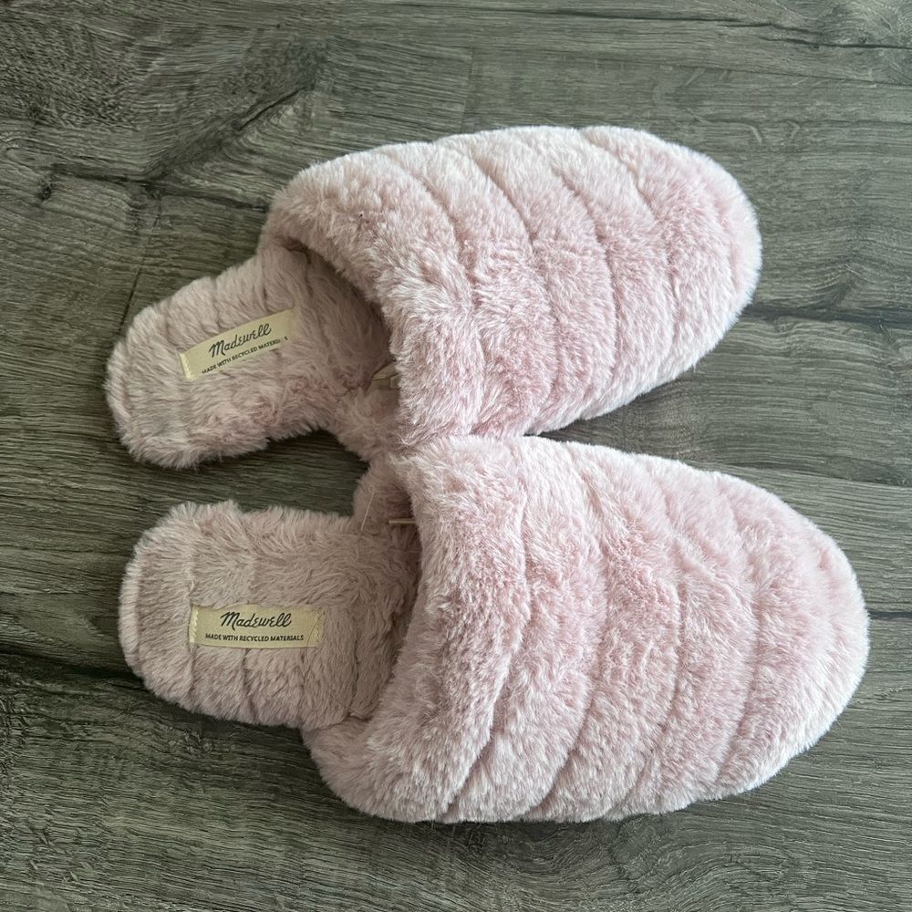 Madewelll pink faux fur slipprs size 7 - Picture 2 of 4